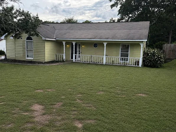 62 Lee Road 819, Phenix City, AL 36870
