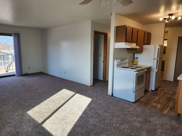 127-1201 - Westwood Apartments, 1201 3rd Ave N #305, Wahpeton, ND 58075
