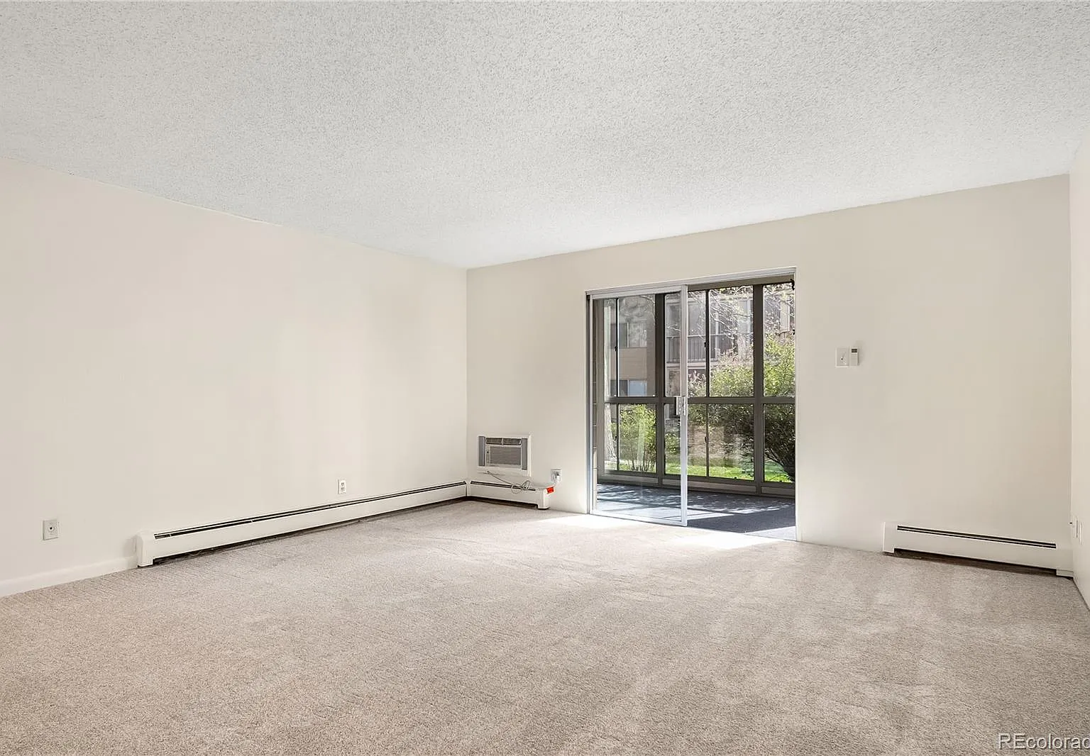 2 bed, 1.0 bath, 930 sqft, $1,550 — Photo 4