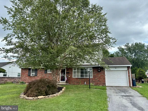 340 Harry Ave, Robesonia, PA 19551