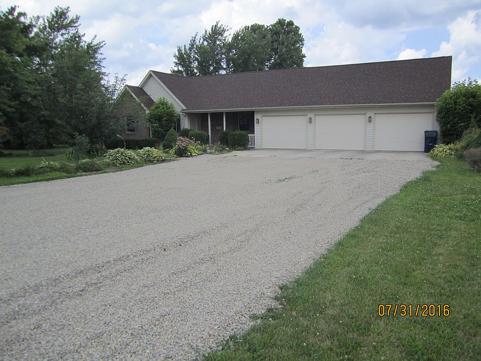 1st image of 1070 E County Road 400 S