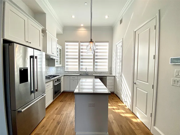 6037 Matthew Oaks Pl — Photo 4