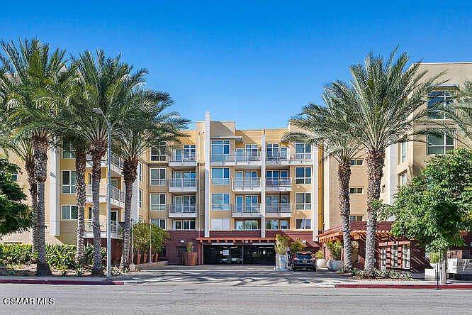 1st image of 21301 Erwin St Unit 447