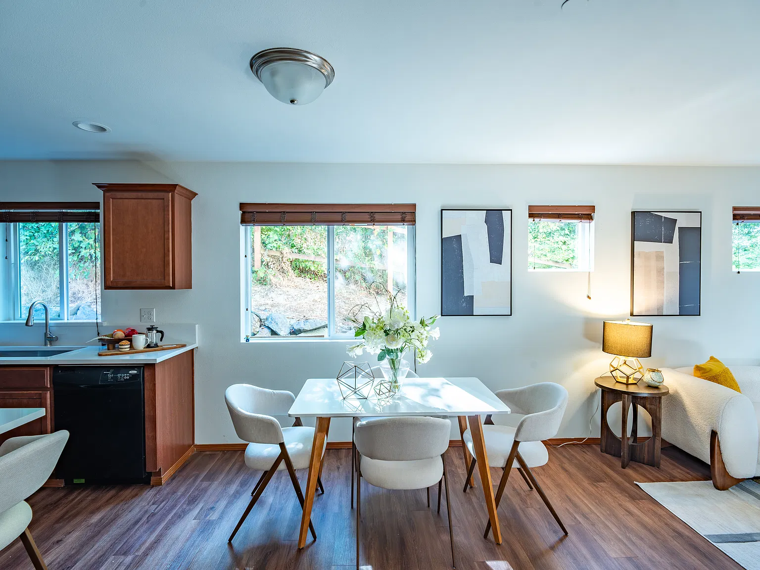 3 bed, 1639 sqft, $3,400 — Photo 2