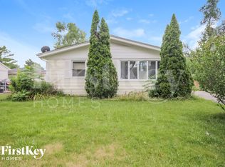 115 Pueblo Rd, Carpentersville, IL 60110