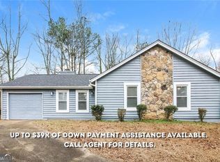 1050 Chapman Cir, Stone Mountain, GA 30088