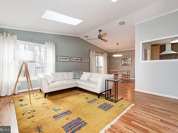 3rd image of 8304 Brewster Dr