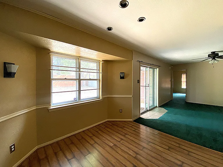 1613 Miranda Ave — Photo 7