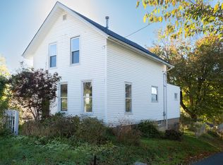 102 W Broadway St, Anamosa, IA 52205