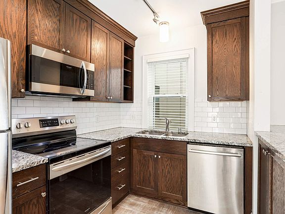 4th image of 2315 Irving Ave S APT 8