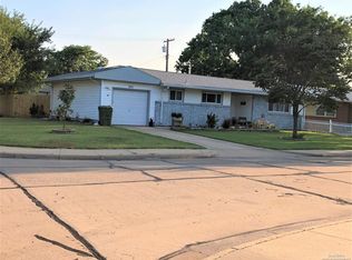 801 Rainbow Dr, Salina, KS 67401