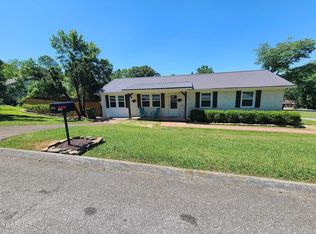 613 Haverford Ln, Maryville, TN 37804