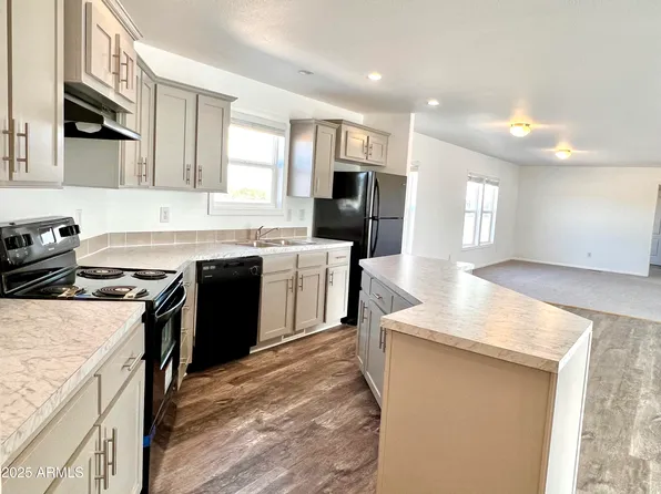 1319 S 356th Avenue, Tonopah, AZ 85354