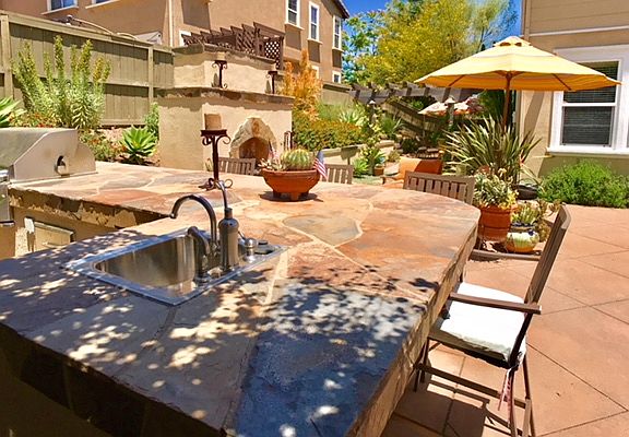 2nd image of 15520 Paseo Del Sur