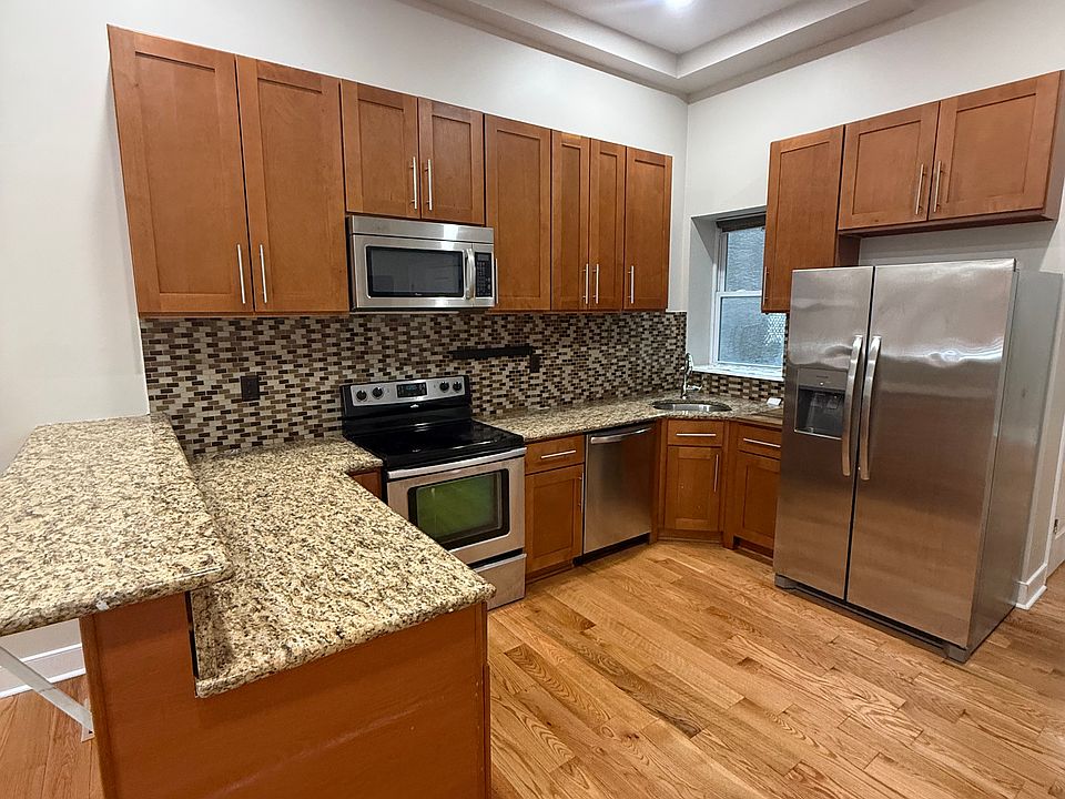 1st image of 1916 W Girard Ave #1A