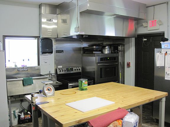 3rd image of 123 S Doughty St