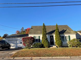 105 Monroe St, Nashua, NH 03060