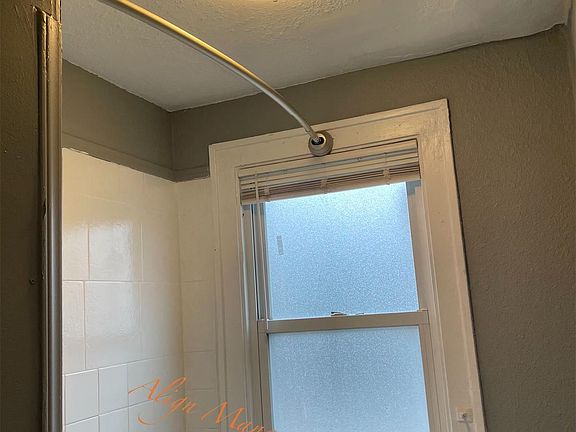 5th image of 5202 Ashland Ave #1
