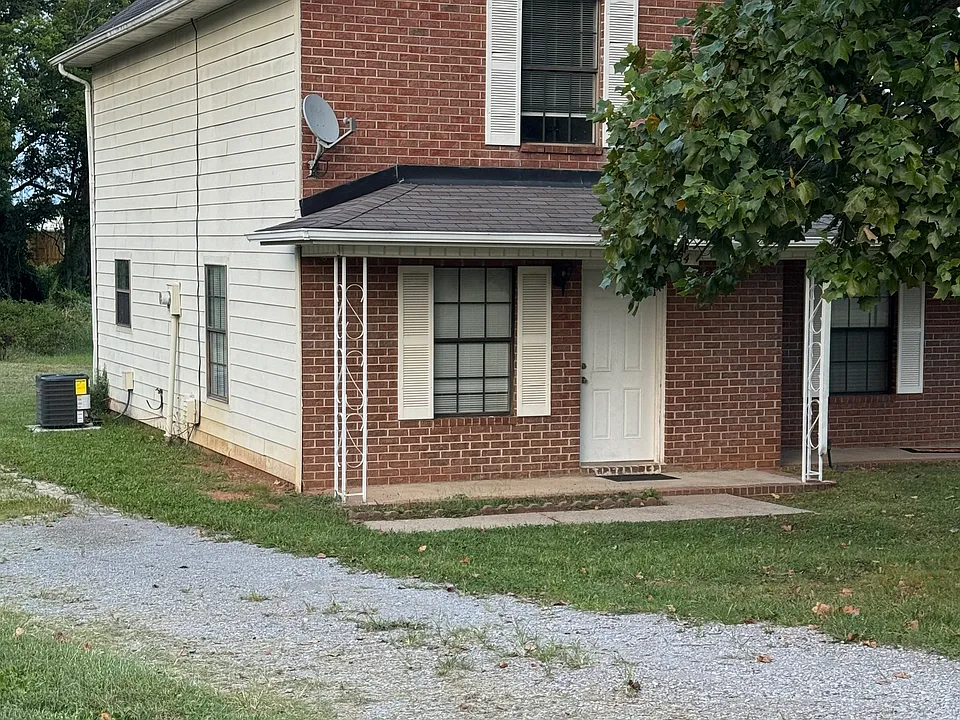 334 Lilly Ln
