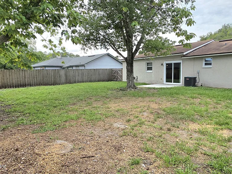 8240 Pear Rd — Photo 25