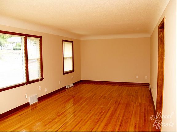 4th image of 1842 41st Ave NE