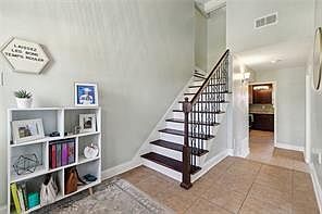4th image of 215 Fort Jackson St