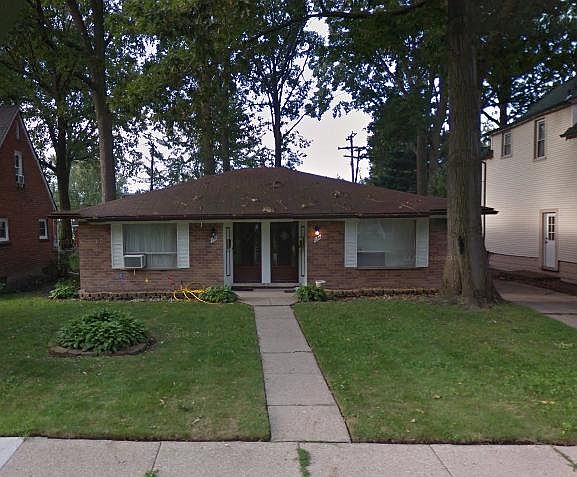 exterior view of the front of the duplex, 254 is on the righ