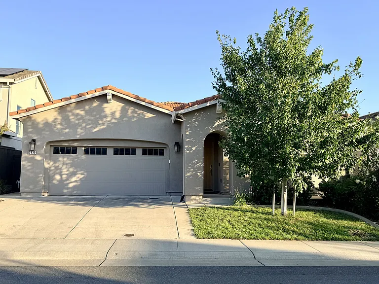 2930 Shady Acres Loop — Photo 1
