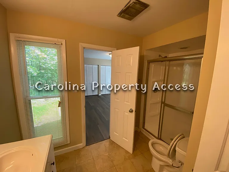 102 Polks Pl — Photo 16