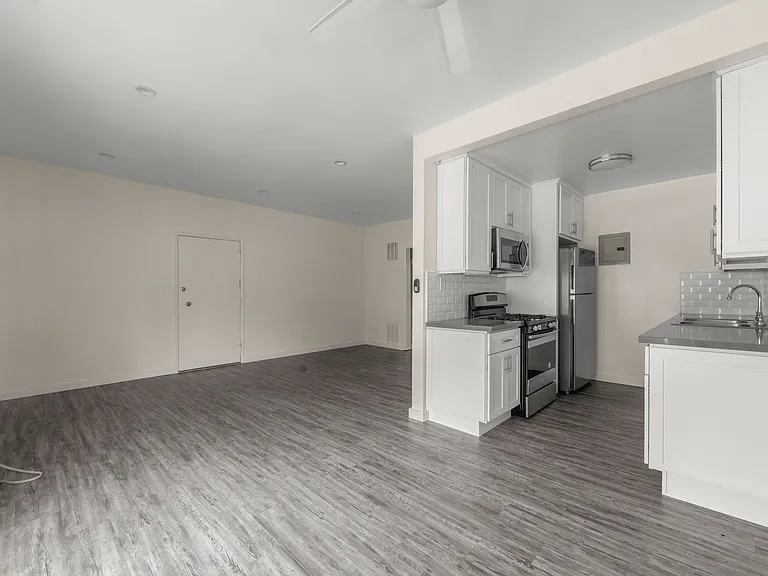 7518 LEXINGTON — Photo 44