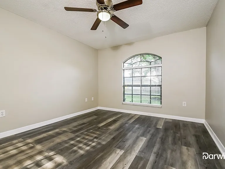 7986 Benjamin Dr — Photo 9