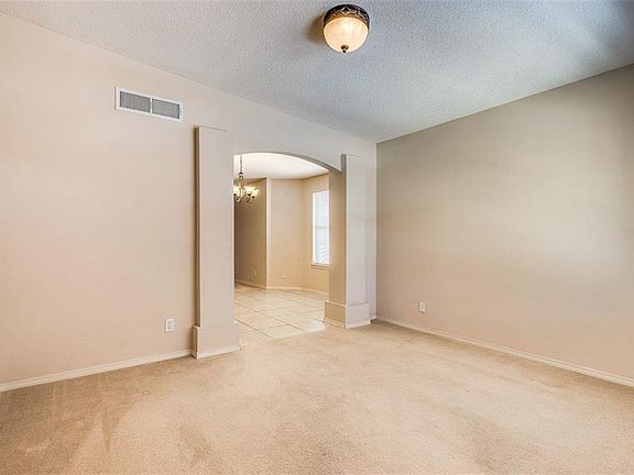 3rd image of 14261 Smokey Point Dr