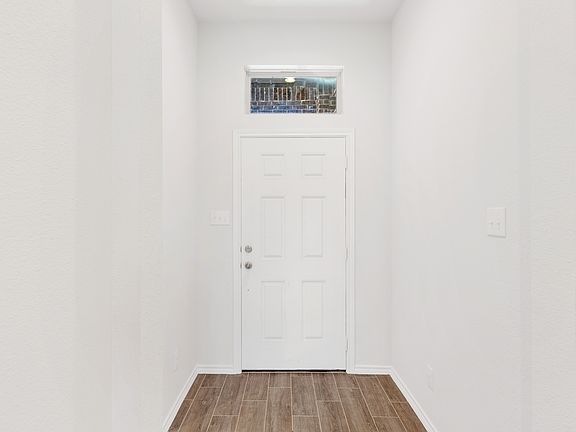 2nd image of 4816 Sassafras Dr #Pg66xo