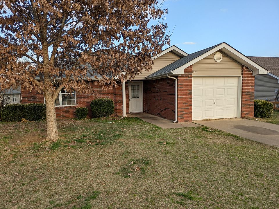 1st image of 1419 Crape Myrtle Dr