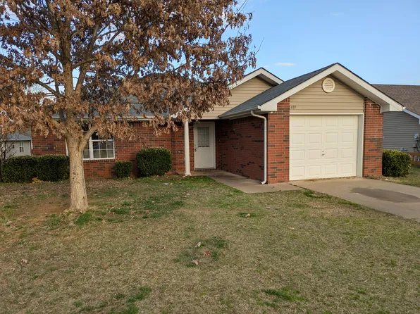 1419 Crape Myrtle Dr, Clarksville, AR 72830