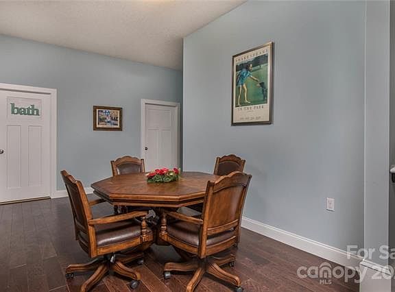 Eat-in kitchen/dining