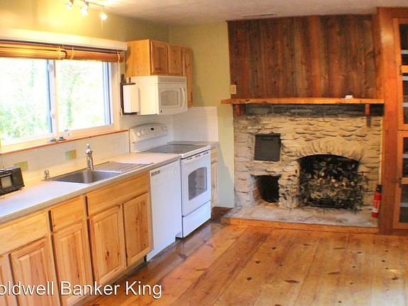 2nd image of 111 Fiddlers Green Ln