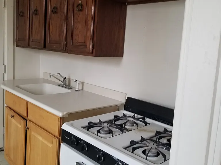 3711 Liberty Heights Ave #2E — Photo 13