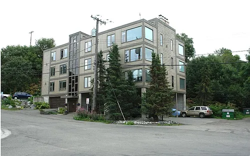 705 N St Photo 1
