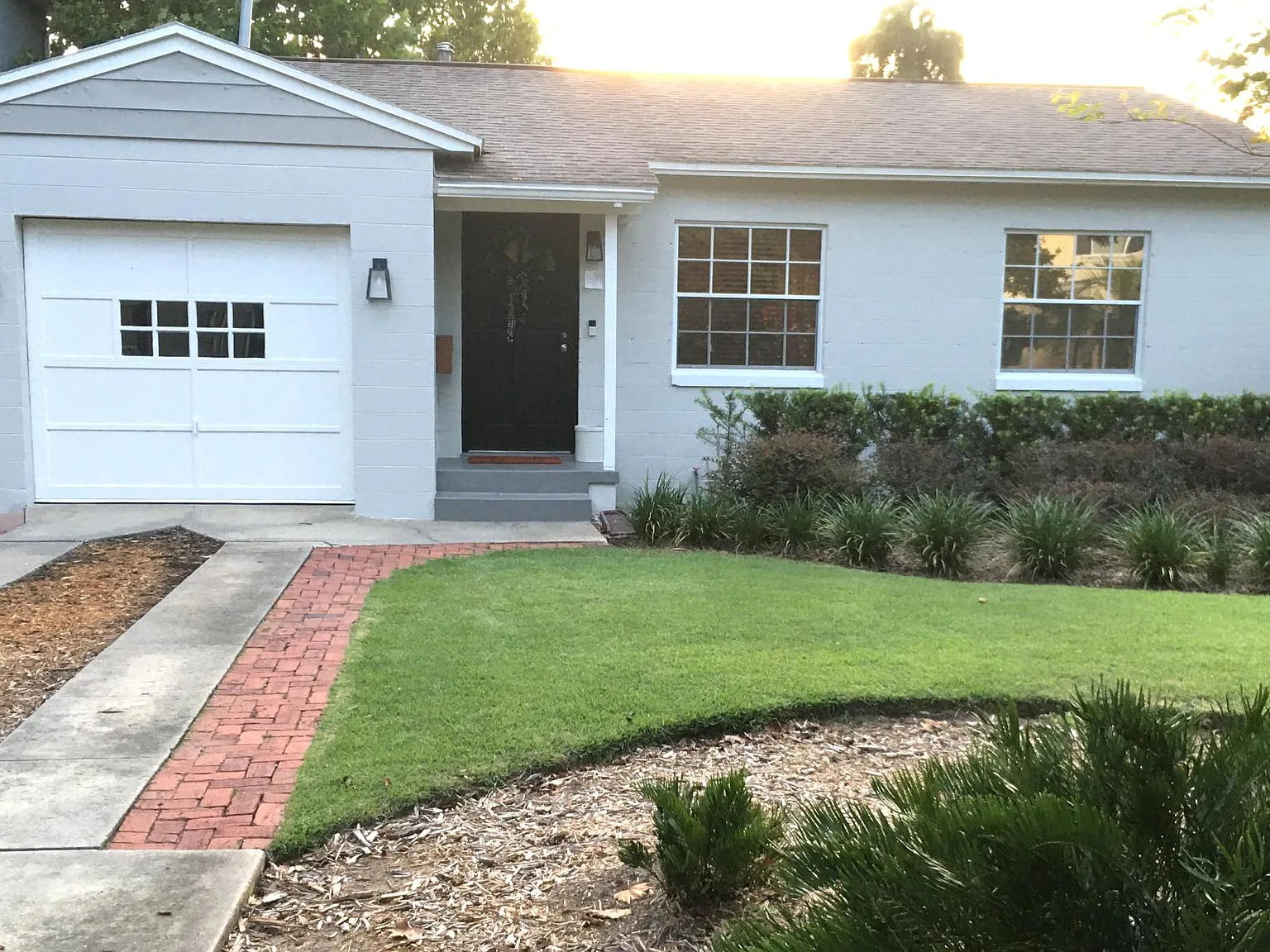 2 bed, 966 sqft, $2,350 — Photo 2