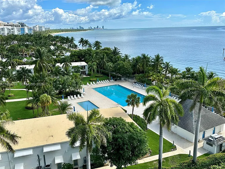 881 Ocean Dr #10D — Photo 13