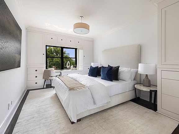 5th image of 425 Central Park W APT 6D