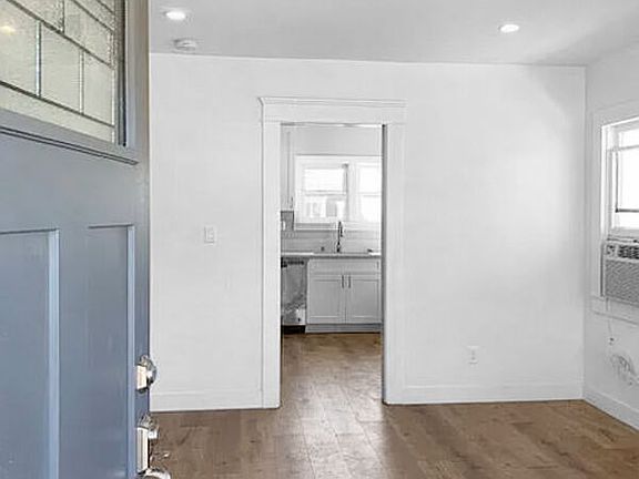 2nd image of 284 W Harrison Ave