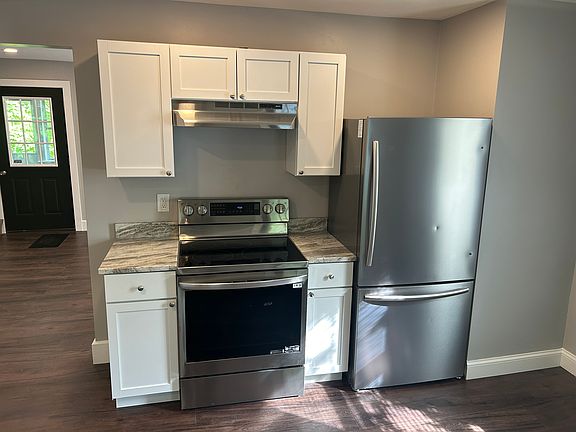 3rd image of 149 East St #149