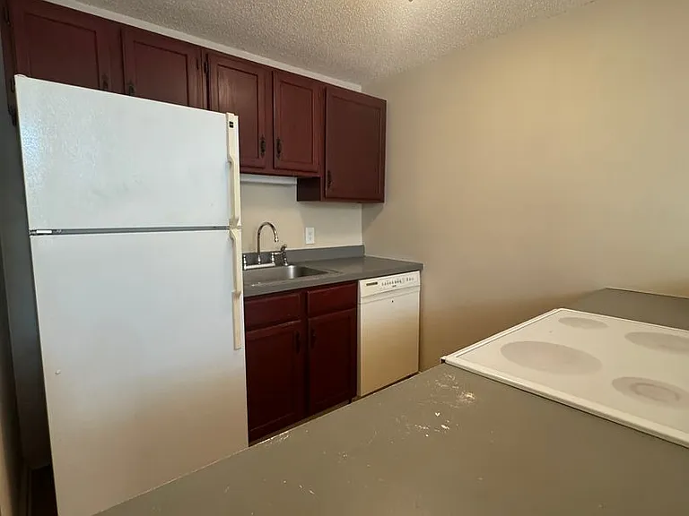 1856 Quechee Main St #7 — Photo 2