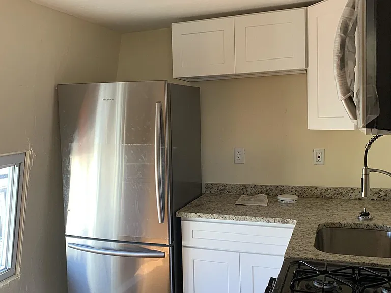 233 London St #3 — Photo 15
