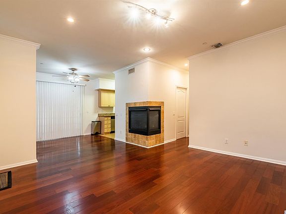 4th image of 9360 Sunland Park Dr APT 3
