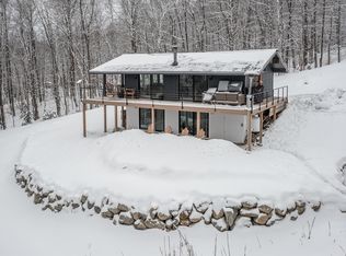 886 Dalewood Rd, Jamaica, VT 05343