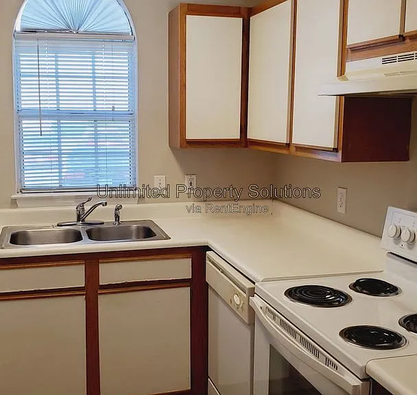 733 Bragg Dr #C — Photo 7