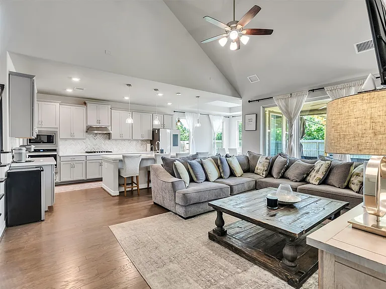 31439 Valley Briar Way — Photo 10